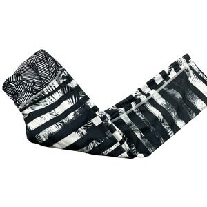 Lululemon 6 Wunder Under Crop II Leggings Shady Palms‎ Black White Print